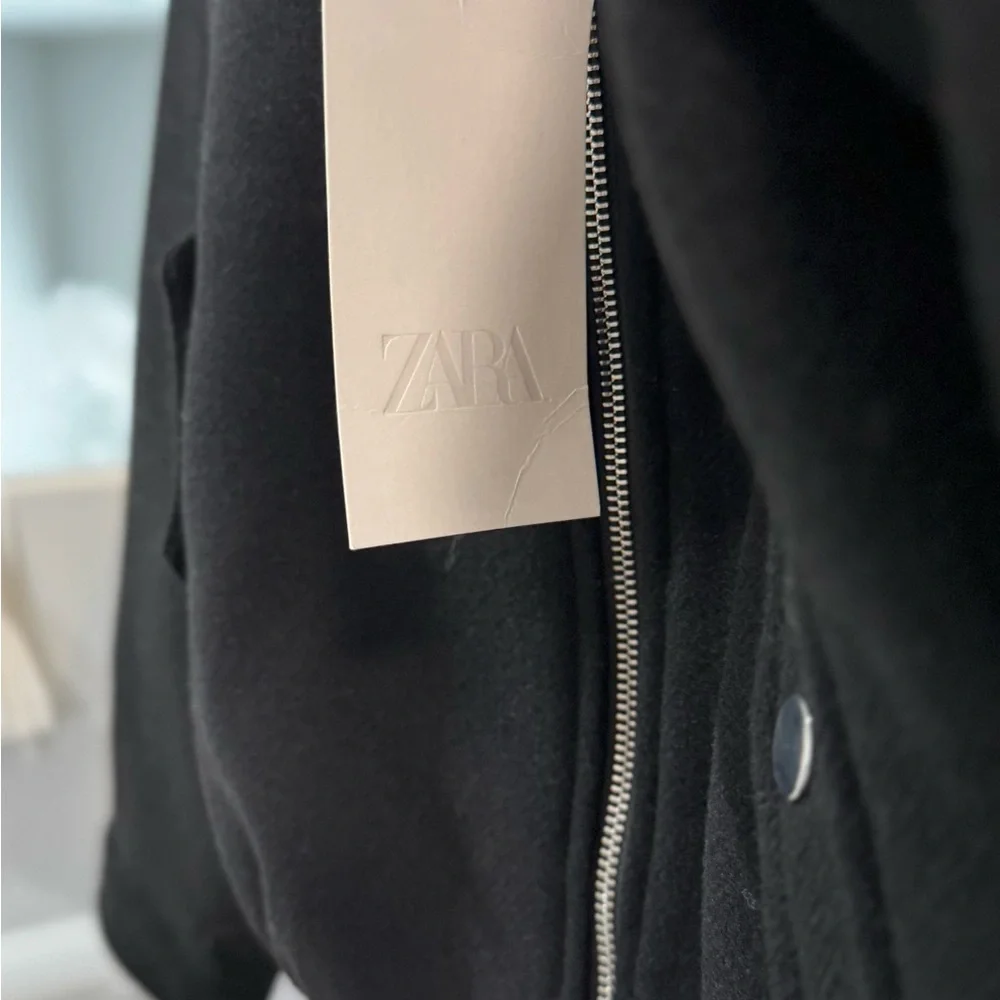 Zara Black Bomber Jacket with Faux-Fur Collar - Picture 9 of 9